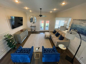 NEW - BEACH HOUSE ! Sleeps 9!